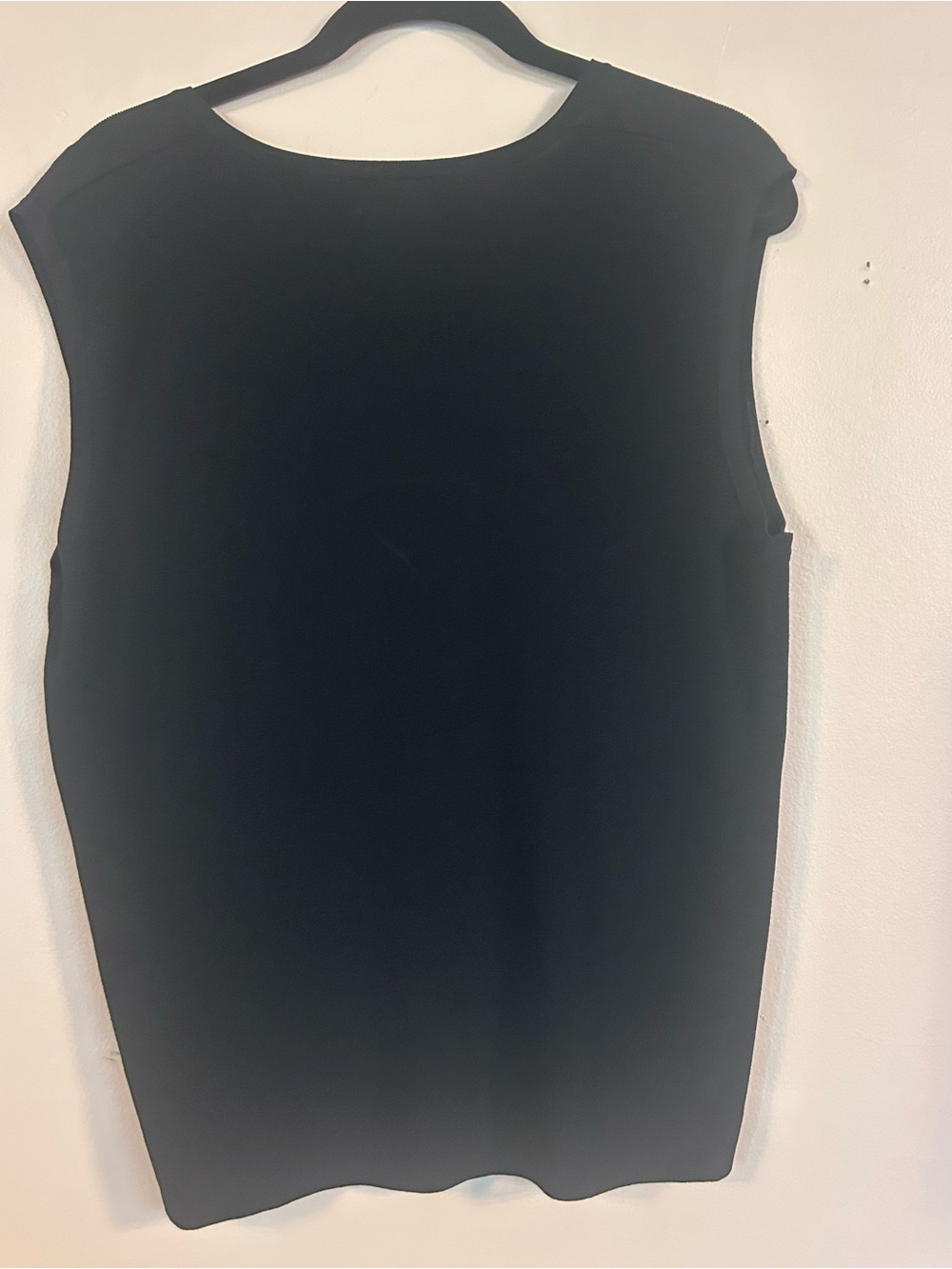 Finity Black Sleeveless Shell Top